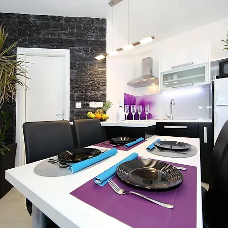 Dalmatino アパート