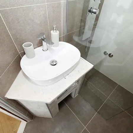 Dalmatino Apartment *