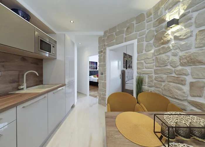 Dalmatino Пакоштане