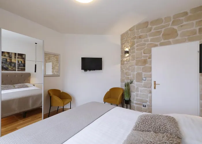 Dalmatino * Пакоштане