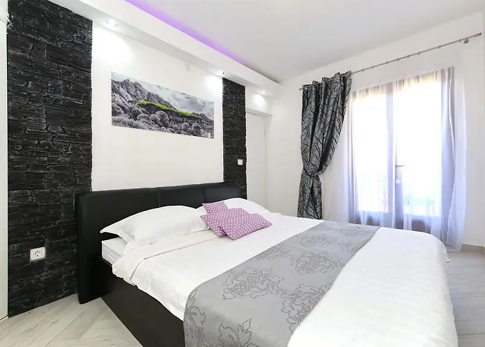 Dalmatino 公寓 Pakoštane