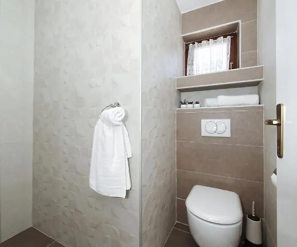 Dalmatino 公寓 Pakoštane