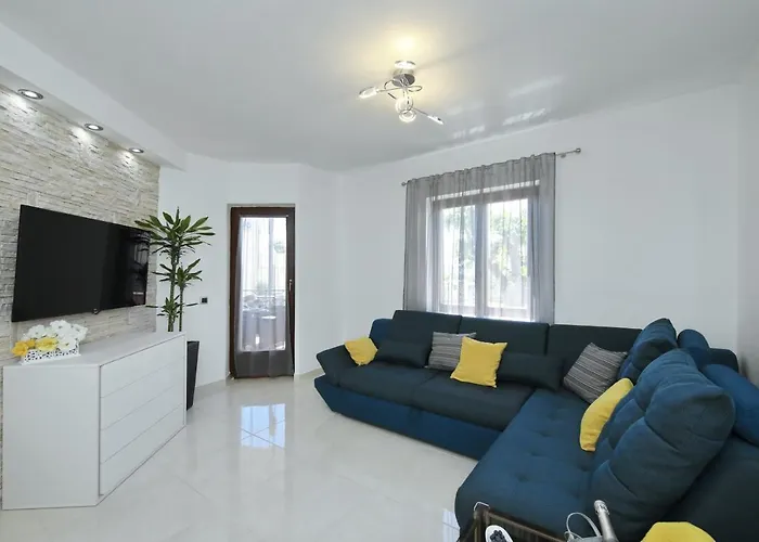 Dalmatino Пакоштане