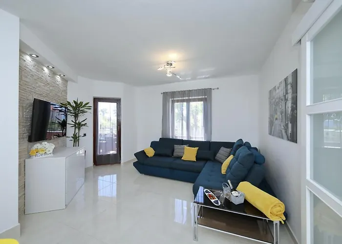 Dalmatino Апартаменты Пакоштане