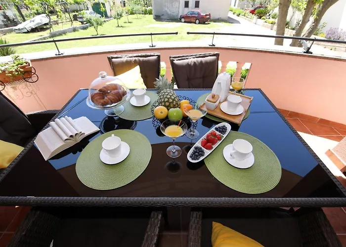 Dalmatino 公寓 Pakoštane