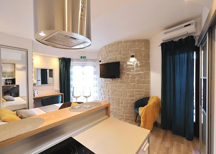 Dalmatino * Пакоштане